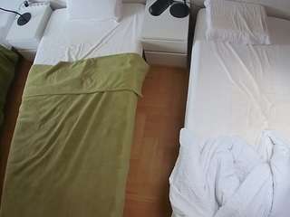 voyeurcam-julmodels-bed-5