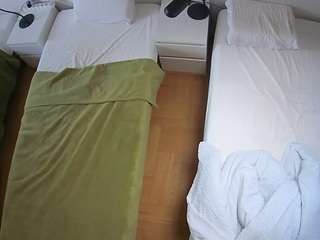 voyeurcam-julmodels-bed-5 webcam model