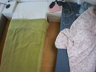 voyeurcam-julmodels-bed-5 camsoda