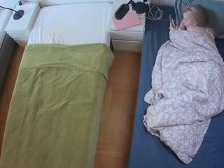 voyeurcam-julmodels-bed-5 camsoda
