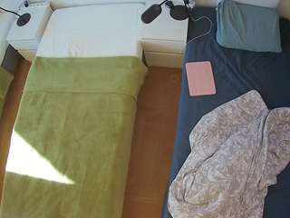 voyeurcam-julmodels-bed-5 camsoda