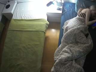 voyeurcam-julmodels-bed-5 camsoda