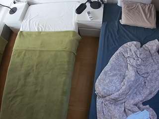 voyeurcam-julmodels-bed-5's Info Image