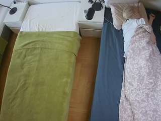 voyeurcam-julmodels-bed-5