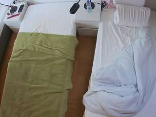 voyeurcam-julmodels-bed-5