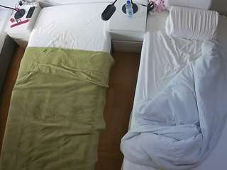 voyeurcam-julmodels-bed-5