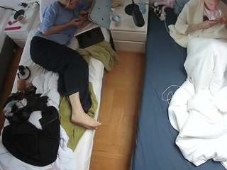 voyeurcam-julmodels-bed-5