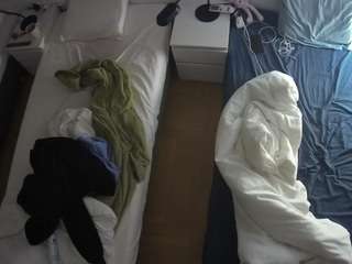 voyeurcam-julmodels-bed-5