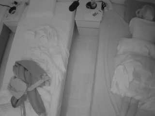 voyeurcam-julmodels-bed-5