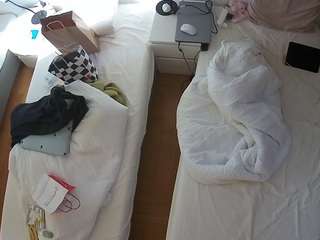  voyeurcam-julmodels-bed-5 chat room