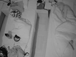 voyeurcam-julmodels-bed-5