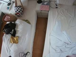voyeurcam-julmodels-bed-5
