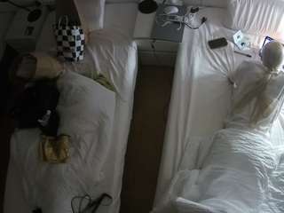 voyeurcam-julmodels-bed-5