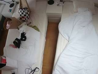 voyeurcam-julmodels-bed-5