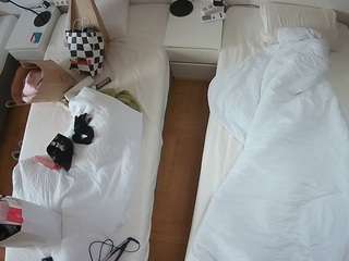 voyeurcam-julmodels-bed-5