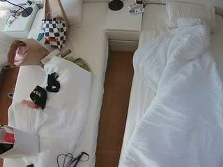 voyeurcam-julmodels-bed-5 camsoda