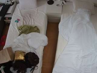 voyeurcam-julmodels-bed-5 Live Webcam on CamSoda
