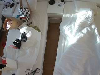 voyeurcam-julmodels-bed-5