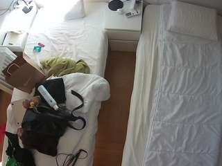 voyeurcam-julmodels-bed-5