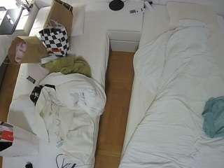 voyeurcam-julmodels-bed-5