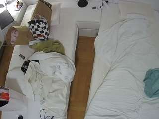 voyeurcam-julmodels-bed-5 camsoda