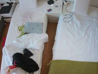 voyeurcam-julmodels-bed-5 camsoda