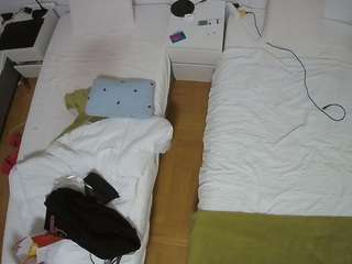 voyeurcam-julmodels-bed-5 camsoda