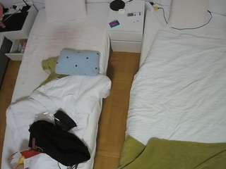 voyeurcam-julmodels-bed-5 camsoda