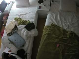 voyeurcam-julmodels-bed-5 camsoda