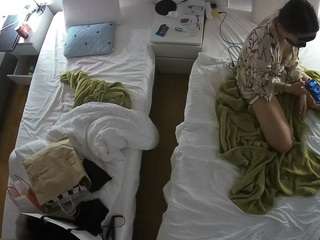 voyeurcam-julmodels-bed-5