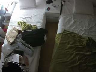 voyeurcam-julmodels-bed-5