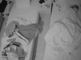 voyeurcam-julmodels-bed-5 webcam model