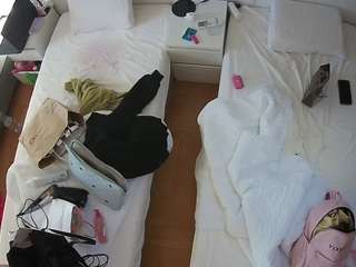 voyeurcam-julmodels-bed-5 webcam model
