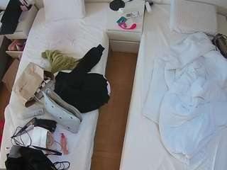 voyeurcam-julmodels-bed-5 - Live HD Webcam