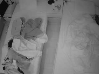 voyeurcam-julmodels-bed-5 - Live HD Webcam