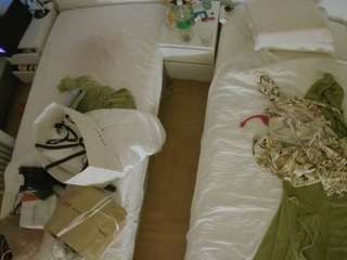 voyeurcam-julmodels-bed-5