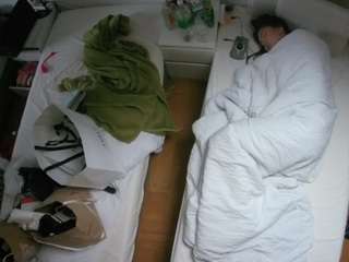 voyeurcam-julmodels-bed-5