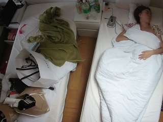 voyeurcam-julmodels-bed-5