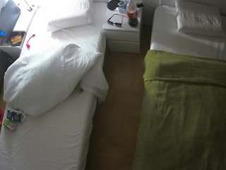 voyeurcam-julmodels-bed-5 webcam model