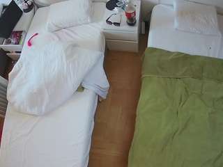 voyeurcam-julmodels-bed-5