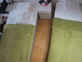 voyeurcam-julmodels-bed-5