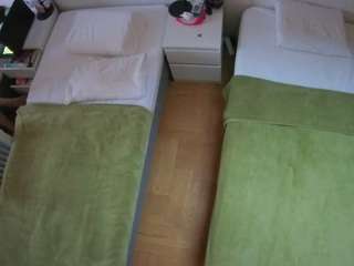 voyeurcam-julmodels-bed-5