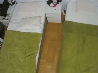 voyeurcam-julmodels-bed-5 Live Webcam on CamSoda