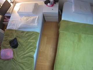 voyeurcam-julmodels-bed-5