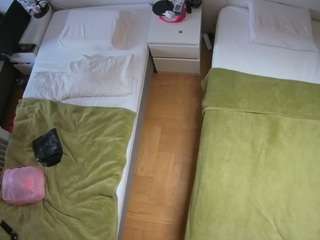 voyeurcam-julmodels-bed-5