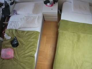 voyeurcam-julmodels-bed-5
