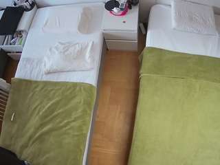 voyeurcam-julmodels-bed-5's CamSoda show and profile