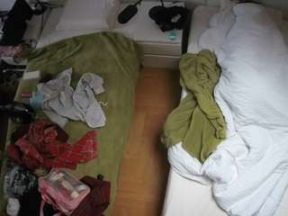 voyeurcam-julmodels-bed-5