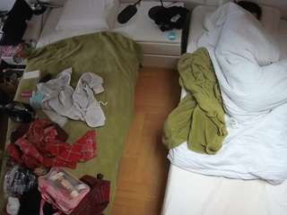 voyeurcam-julmodels-bed-5