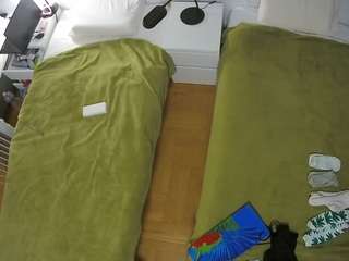 voyeurcam-julmodels-bed-5